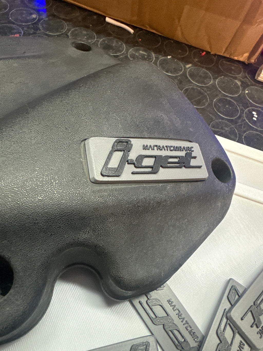 Emblema iget Piaggio universale sticker adesivo mafratemabre